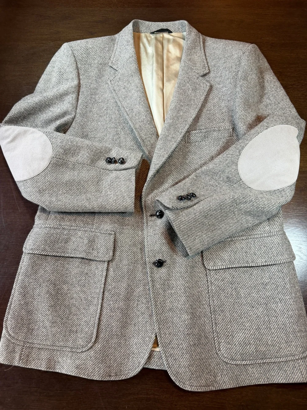 Men's Herringbone Gray Sport Coat with Elbow Patches EST. 40L